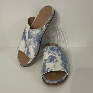 J. Jill Maya Leather Blue & White Cloudlike Pattern Upper w/ Foam Insole Slides